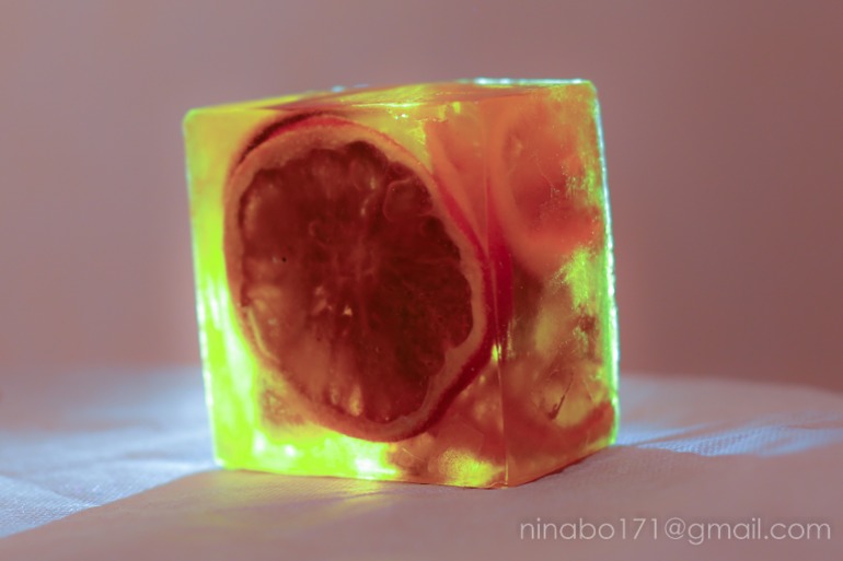 Мыло с натуральныит добавками... Даже с шунгитом