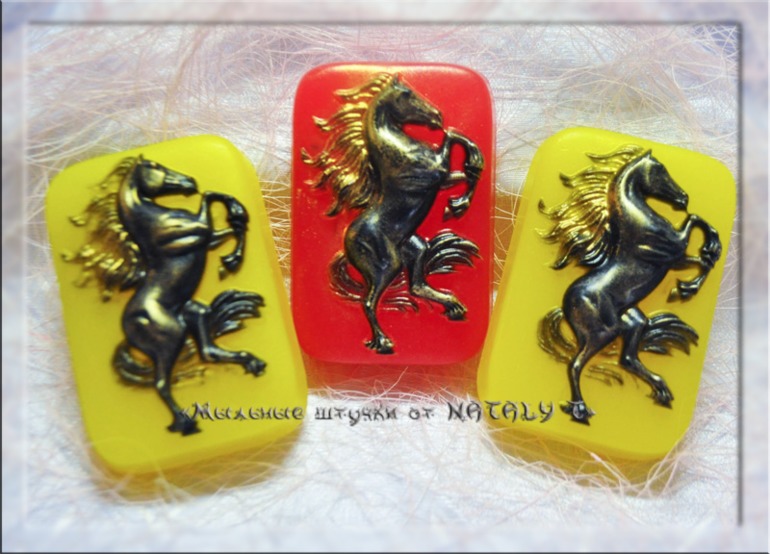 Мумики и еще лошадки)))