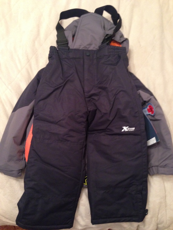 Зимний новый комплект Gusti (Густи)д/мальчика. р.110