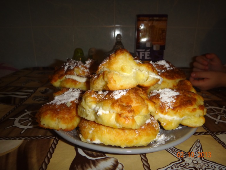 Заварные пирожные с творожным кремом