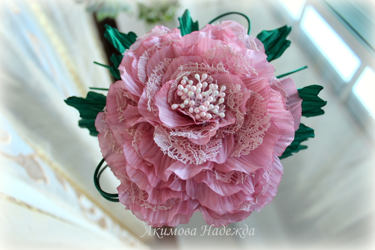 Брошь "Розовый зефир"