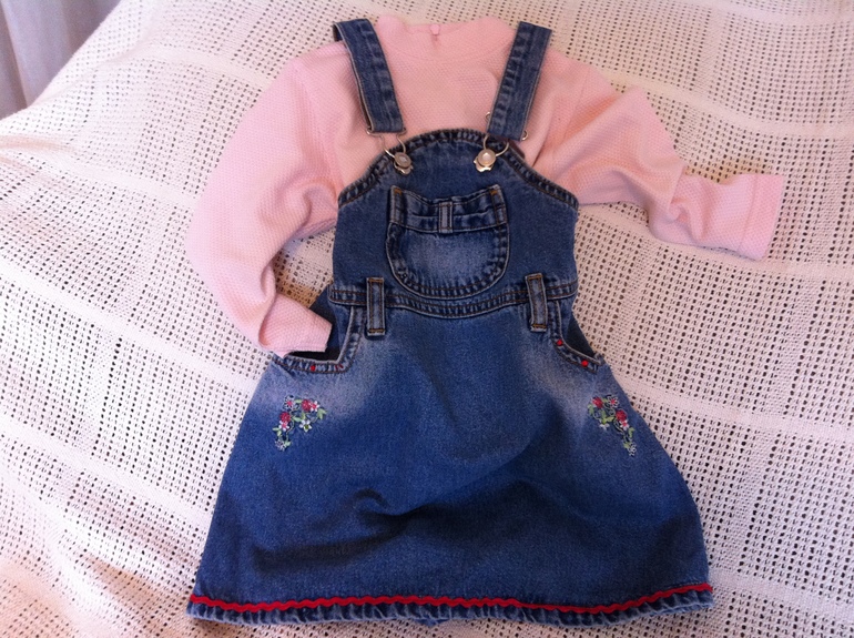 Для девочки много одежды от 80 до 4 лет! Прошу под кат!