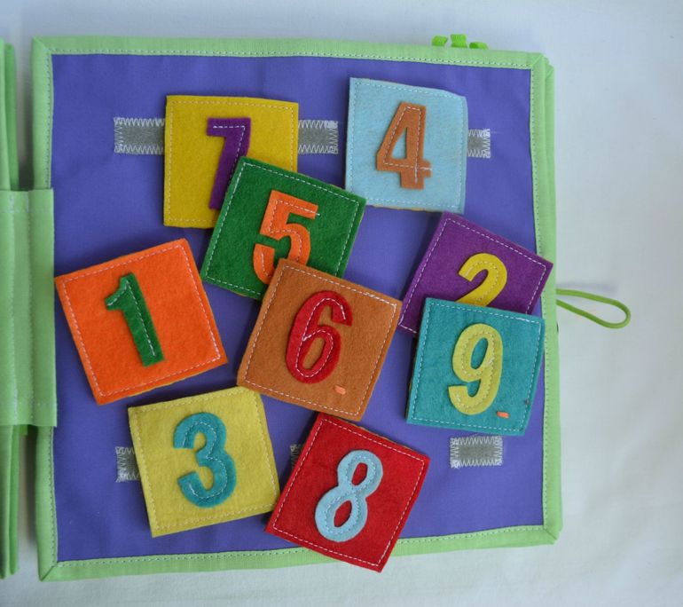 Именная развивающая книжечка)