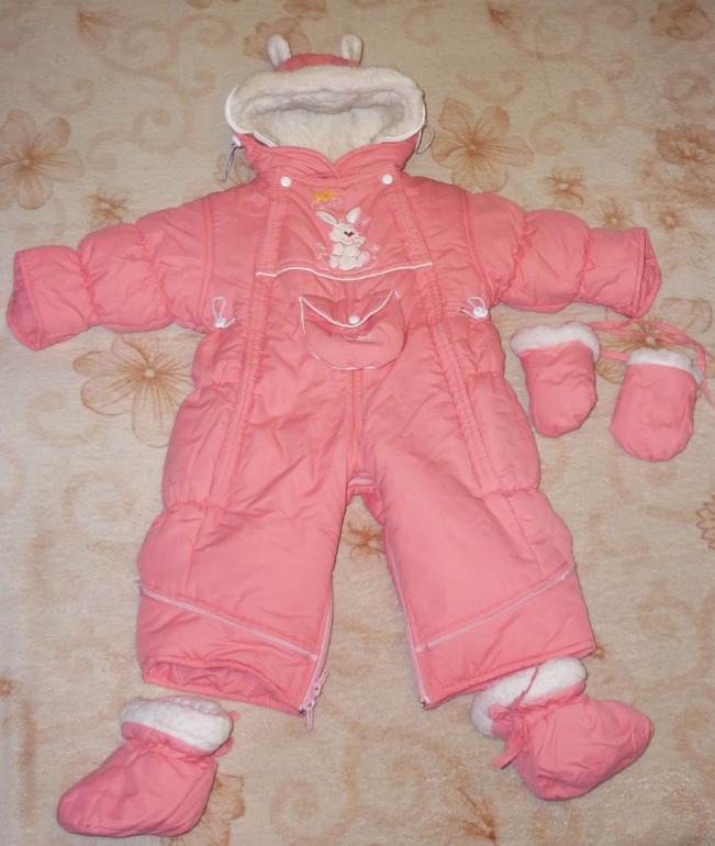 Продам зимний комбинезон-трансформер на овчине в хорошем состоянии