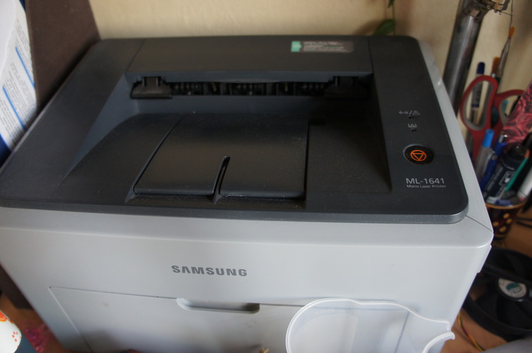 Лазерный принтер в идеальном состоянии Samsung ML-1641 - 2000 р.