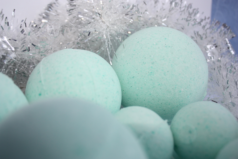 Бомбочки для ванны 3 вида.