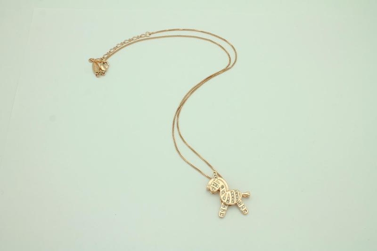 Цепи с кулонами (покрытие золото)символ года