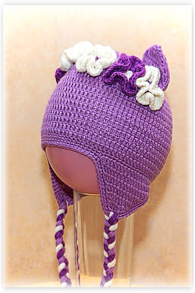 Продаю готовые вязаные шапочки.