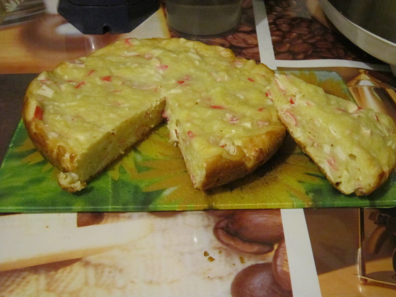 Пирог с крабовыми палочками
