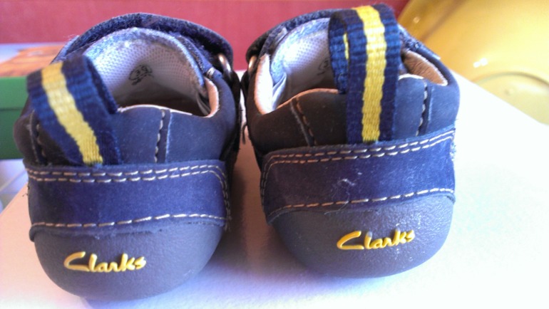 Ботиночки Clarks первые шаги 18,5 б/у 700руб