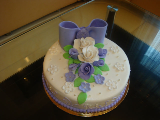 Несколько тортиков для женщин.