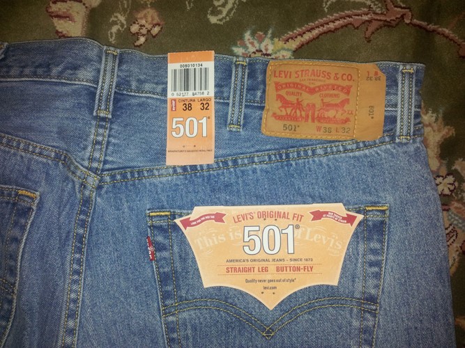 Новые джинсы Levis