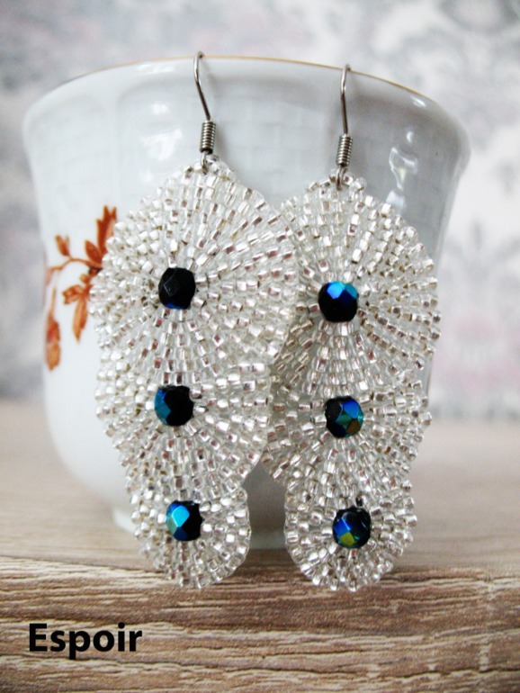 Украшения из бисера. Часть 2)