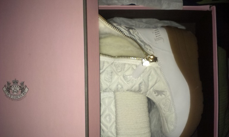 Новые сапоги Juicy Couture. 9 размер, 5000 руб.