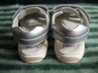 Новые сандали Umi 30 размер,12M US,18,5см.