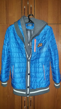 Продам осеннюю куртку для мал рост 170 см недорого