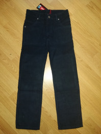 Комплект из джинс, брюк и футболки на 10 лет