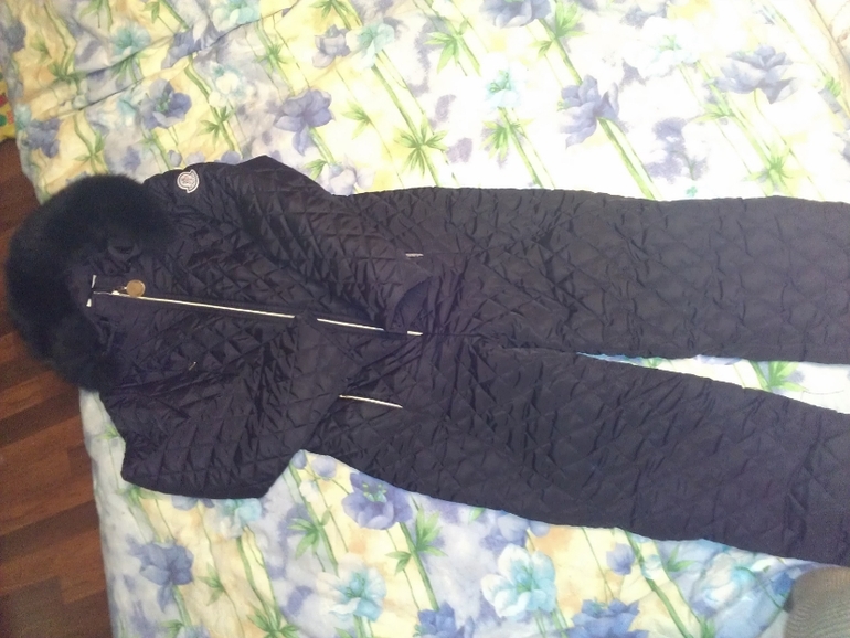 Хвастики и живые фото Moncler (Leggi)