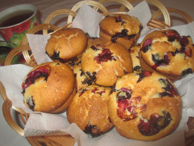 Кексы с чёрной смородиной