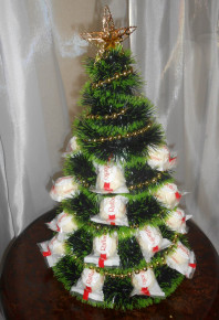 Букеты из конфет и торты из памперсов