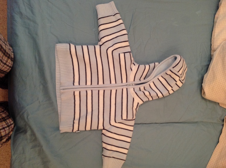 Продам кофточку mothercare