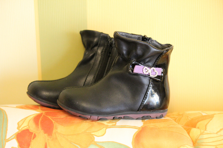 Crocs (С7), Капика (Kapika, разм.23), Minimen (разм.23), PrettyGirl (разм.23), Ridlcat (разм.23)