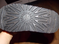 Продам угги для девочки (полностью натуральные)UGG