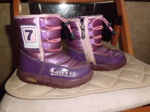 Продаю б/у зимние сапоги