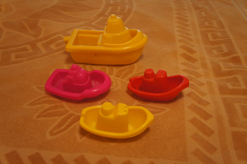 Игрушки Новые и б/у меняю или продаю!Куклы, каталки, медведи и др. мягкие игрушки....