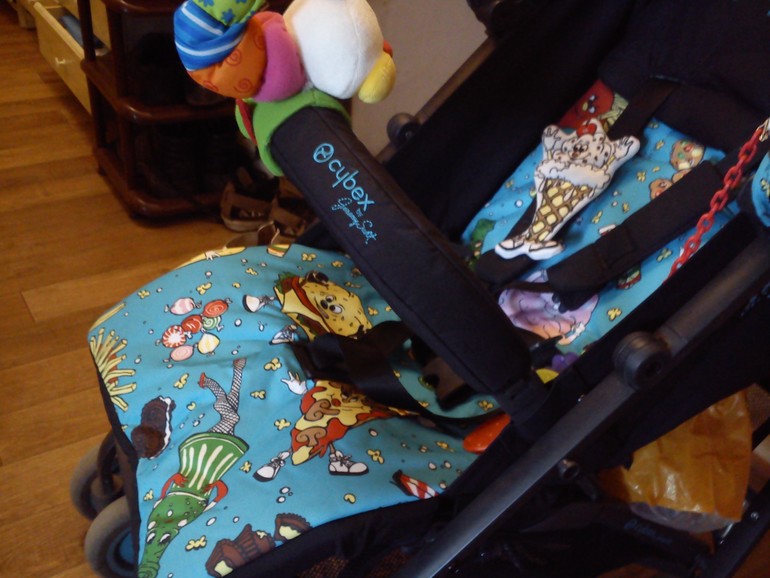 Про нашу колясочку-трость CYBEX ONYX Jeremi Scott multicolour