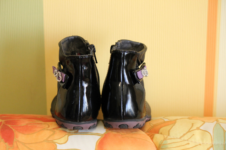 Crocs (С7), Капика (Kapika, разм.23), Minimen (разм.23), PrettyGirl (разм.23), Ridlcat (разм.23)