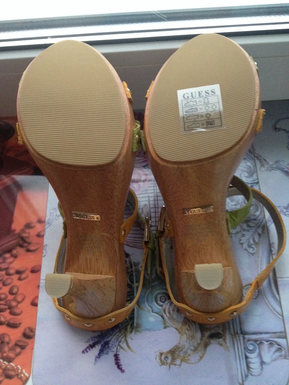 Босоножки guess новые,38 размер