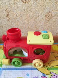 продам фирменные развивающие игрушки CHICCO и т.д.