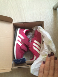 Продаю кроссовки Adidas размер 23