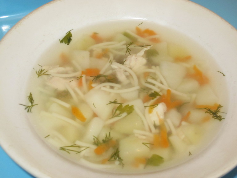 Куриный суп с вермишелькой.