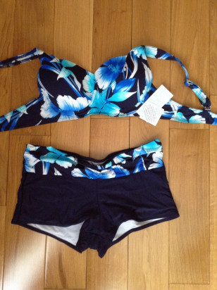 Продам купальник