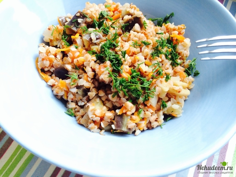 Гречка с овощами в мультиварке (постное меню)
