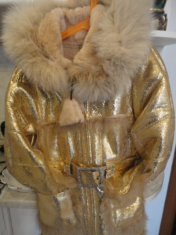 Дубленка 6-7 лет. Продам 3500р