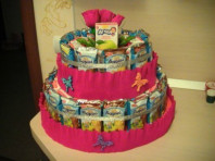 Букеты из конфет и торты из памперсов