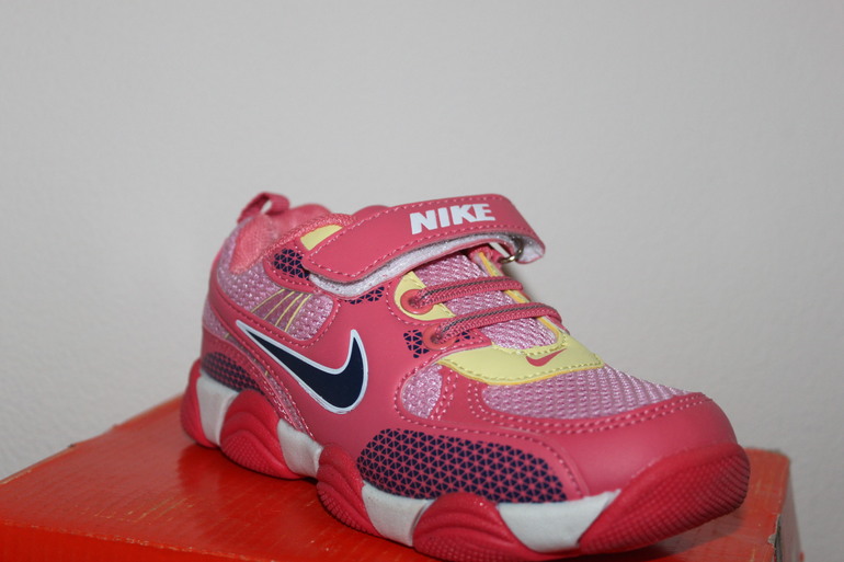 Кроссовки NIKE р.27,29,30,34 Цена 450 руб