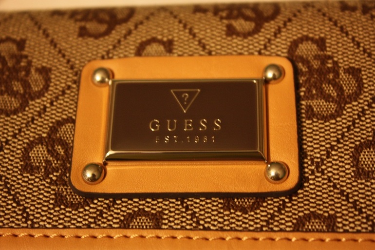 Кошельки Guess оригинал