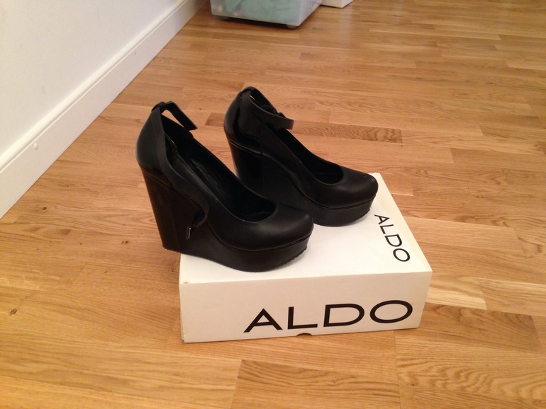 Туфли ALDO, размер 37, одела 1 раз в помещении, 2000р