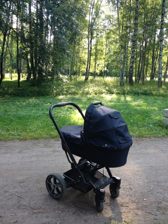 Продам коляску Hartan Vip XL bellybutton + автокресло 0+ Maxi cosi cabriofix+ Сумка для коляски с содержимым + москитная сетка + дождевик+ муфта , Санкт-Петербург