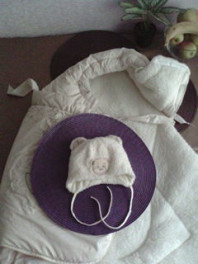 Продам конверт на овчине молочного цвета