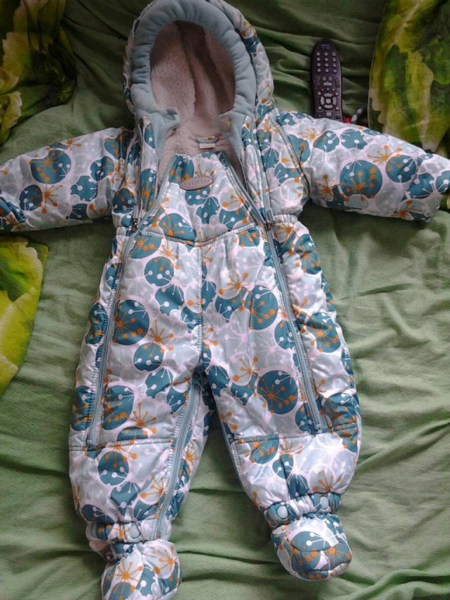 Продаю комбинезон зима весна осень 68-74-80