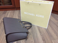 Продам оригинальную сумку Michael Kors