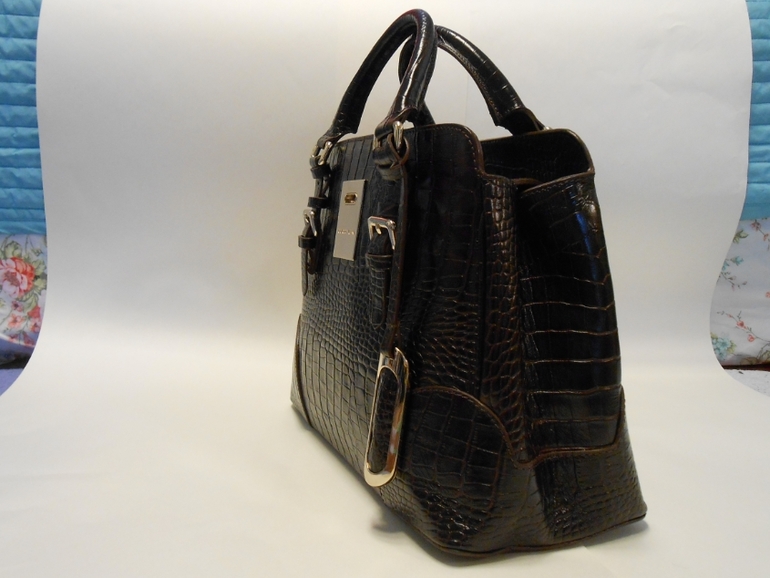 Новые кожаные сумки от Bvlgary, Givenchy, D&G,Yves Saint Laurent