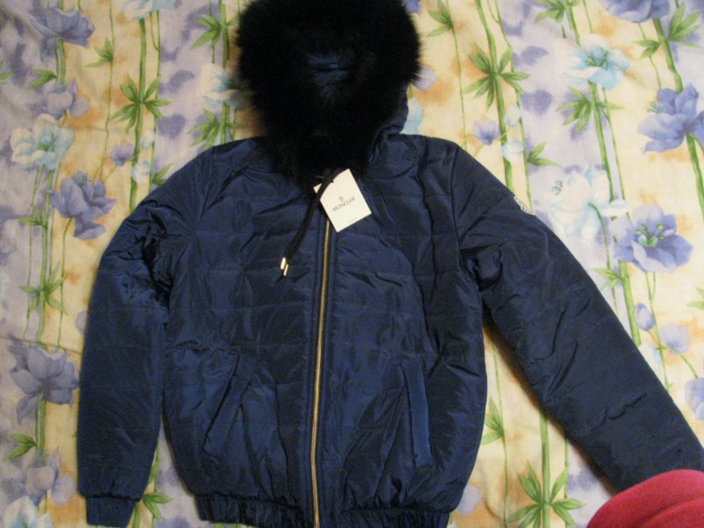 Хвастики и живые фото Moncler (Leggi)