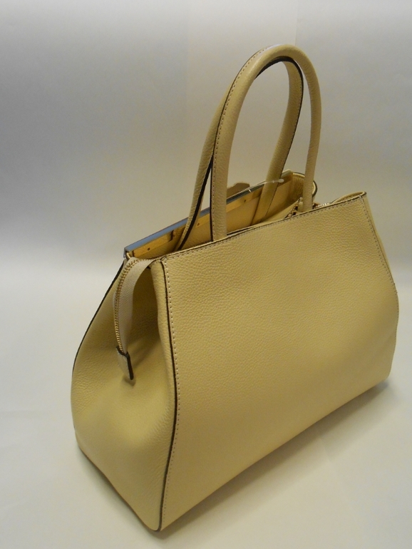 Новые кожаные сумки от Bvlgary, Givenchy, D&G,Yves Saint Laurent