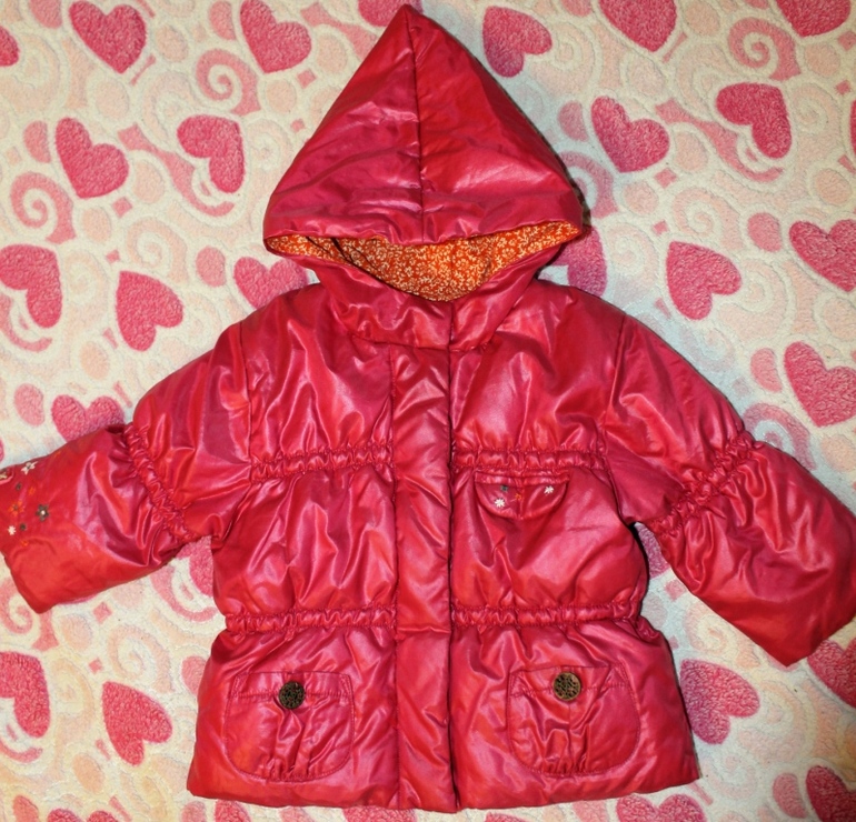 Продам осенние курточки б/у для девочки 2-3 лет